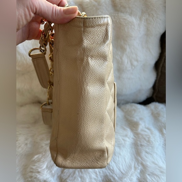 Chanel Caviar Petite Shopping Tote - Picture 7 of 15